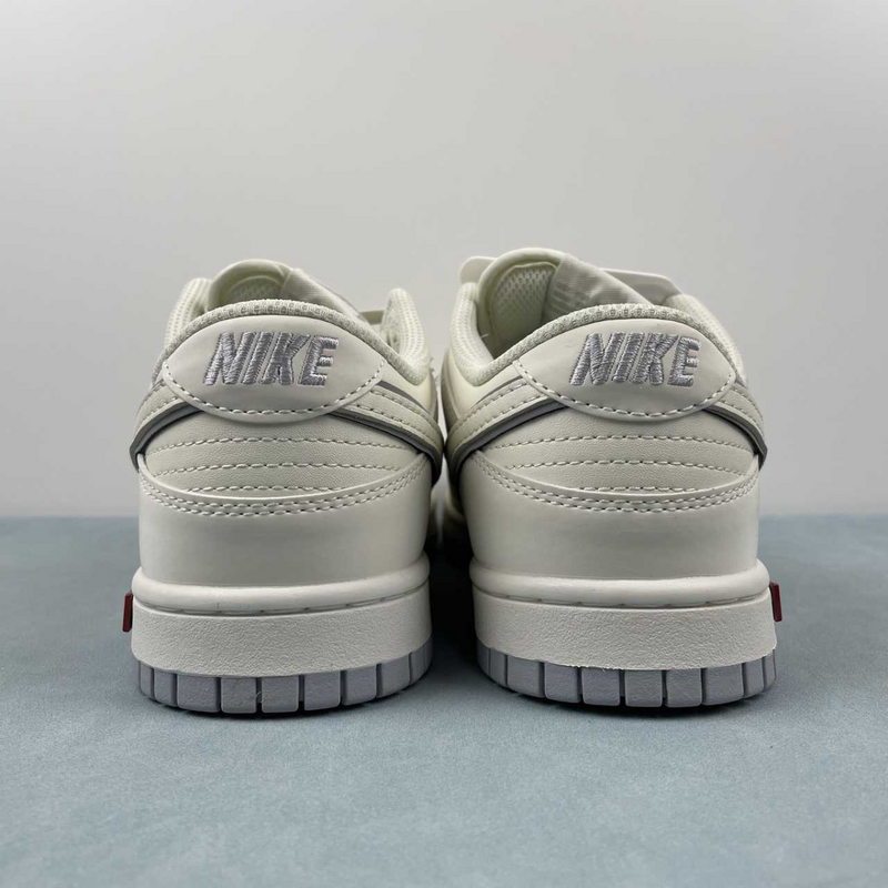 Dunk Low White Plat Supreme