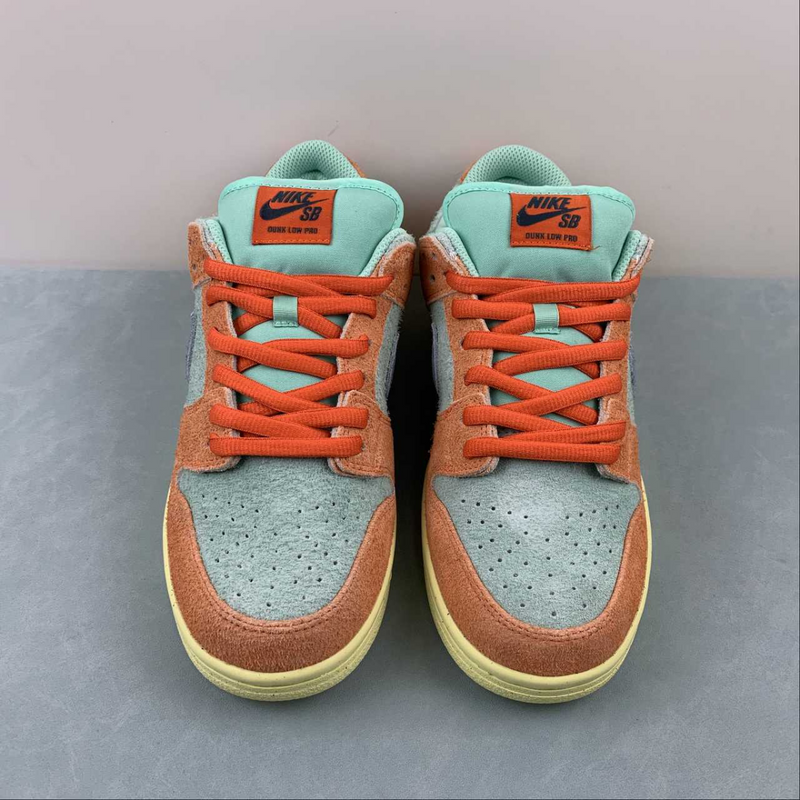 Dunk Low Orange Esmerald Rise