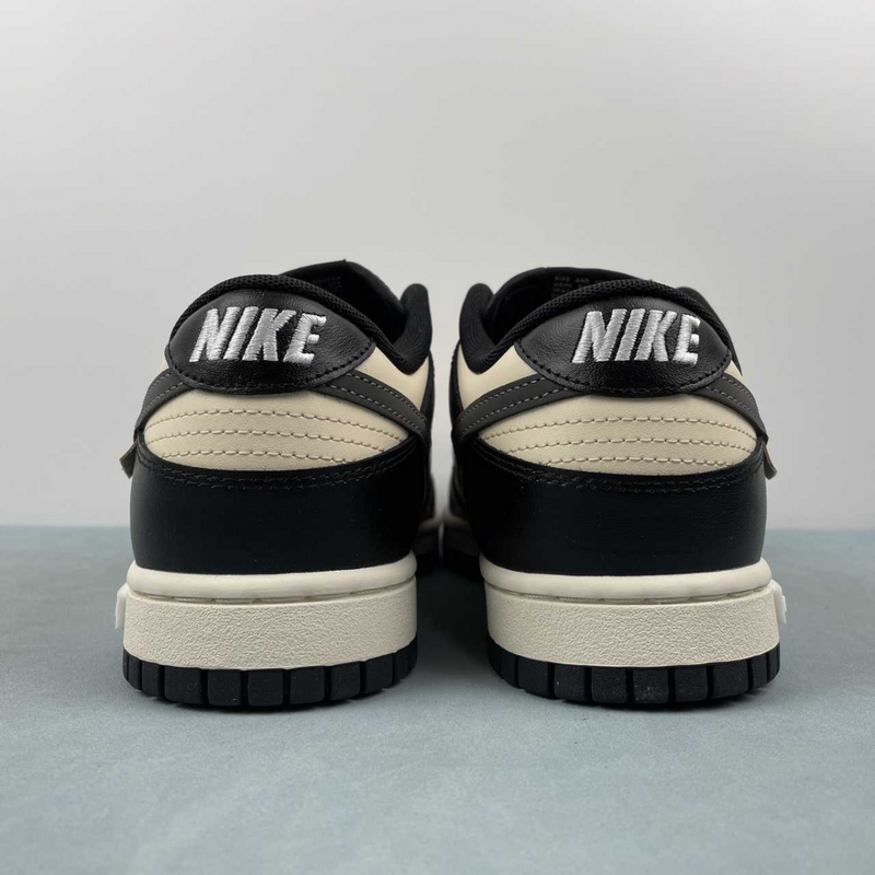 Dunk Low Vintage Panda