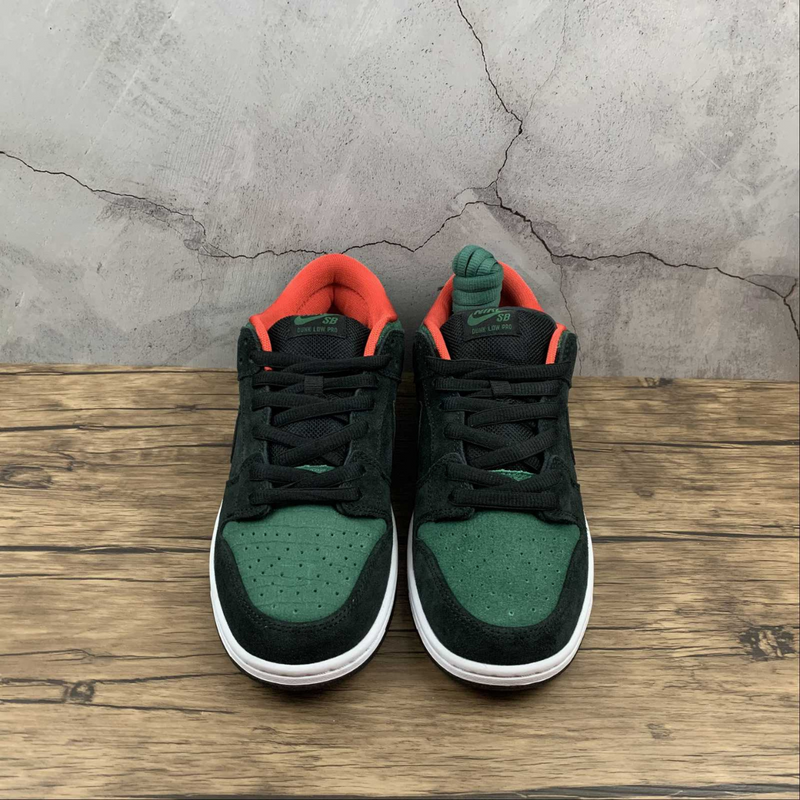 Dunk Low SB Reptile Gucci