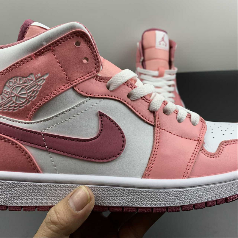 Air Jordan 1 Mid Pink