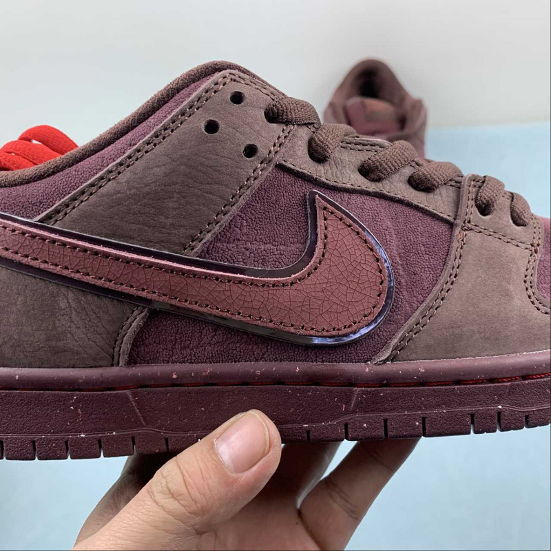 SB Dunk Low Premium Valentine’s Day