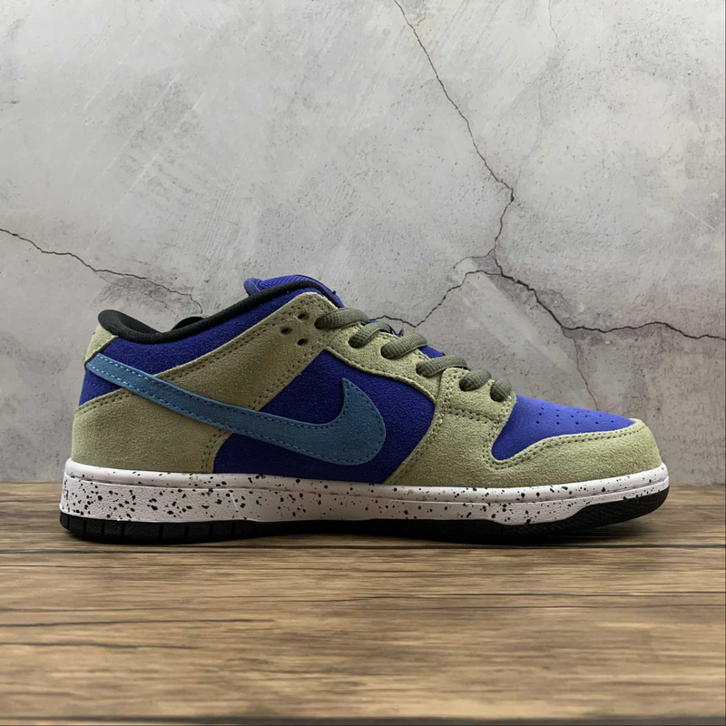 Dunk Low SB Acg Celadon