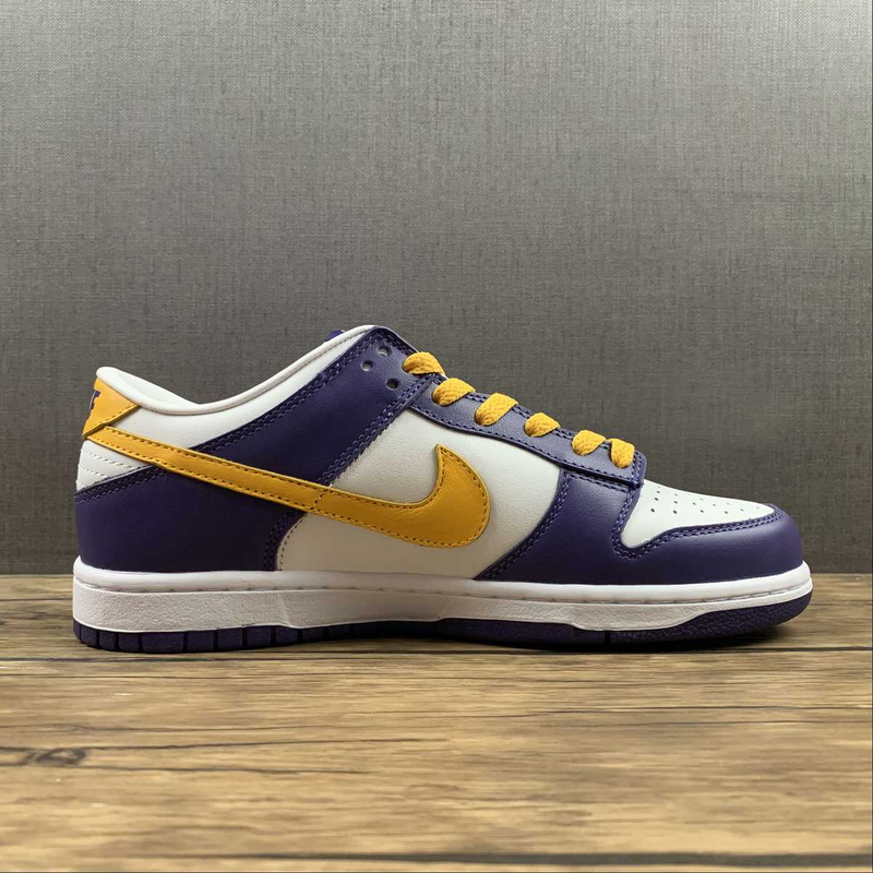 Dunk Low LA