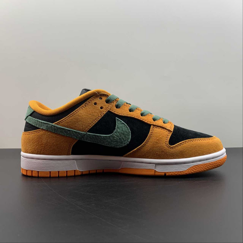 Dunk Low Ceramic