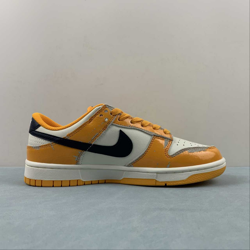 Dunk Low Wear And Tear