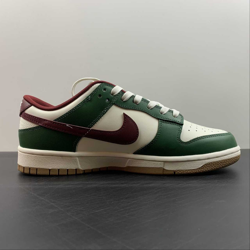 Dunk Low Gorge Green