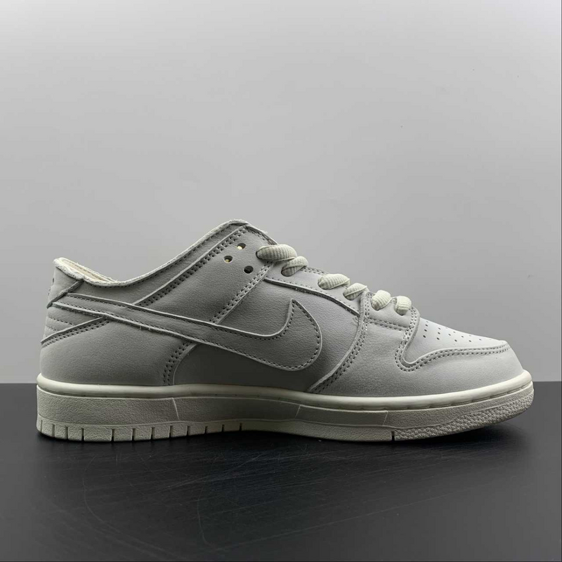 Dunk Low SB White Grey