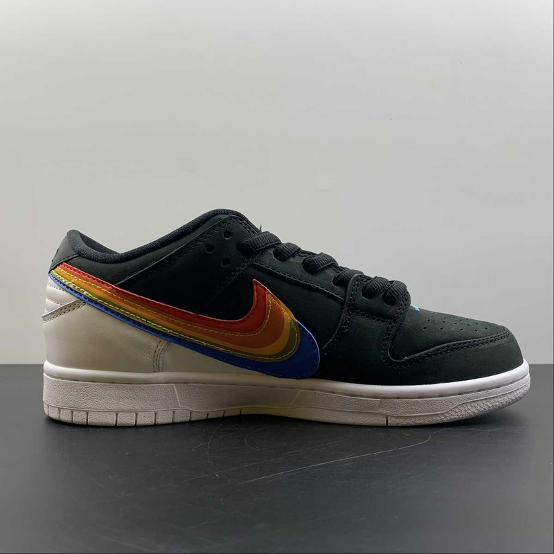 Dunk Low SB Polaroid