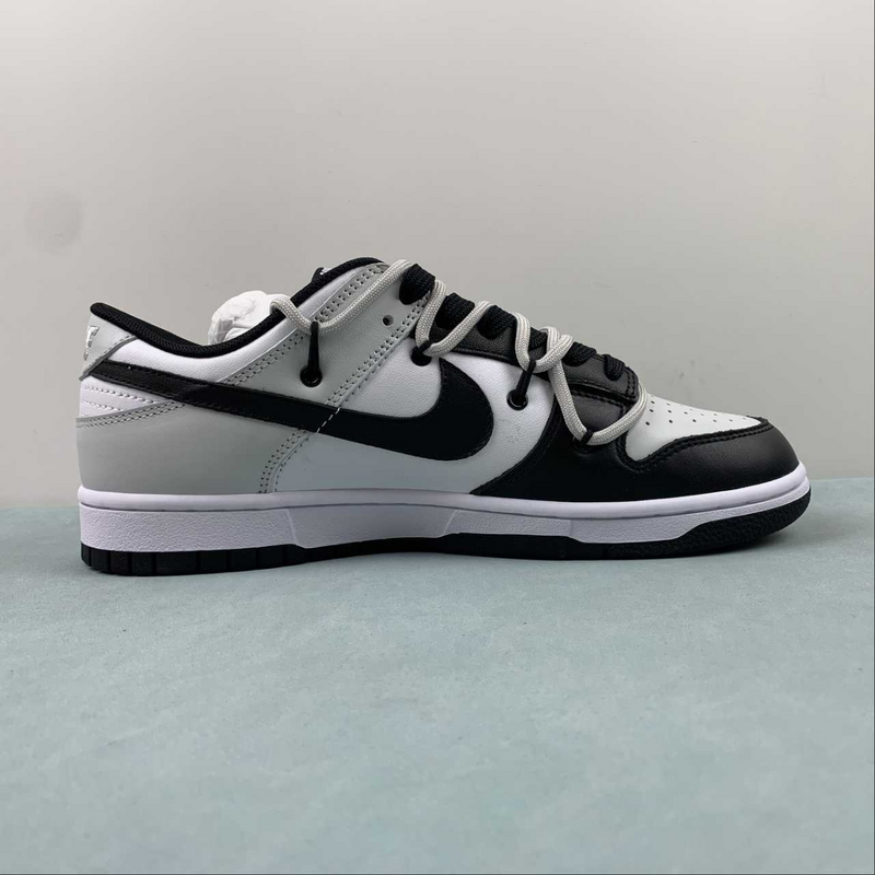 Dunk Low Twist Black And White