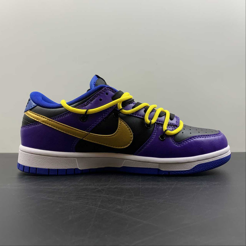 Dunk Low X Lakers