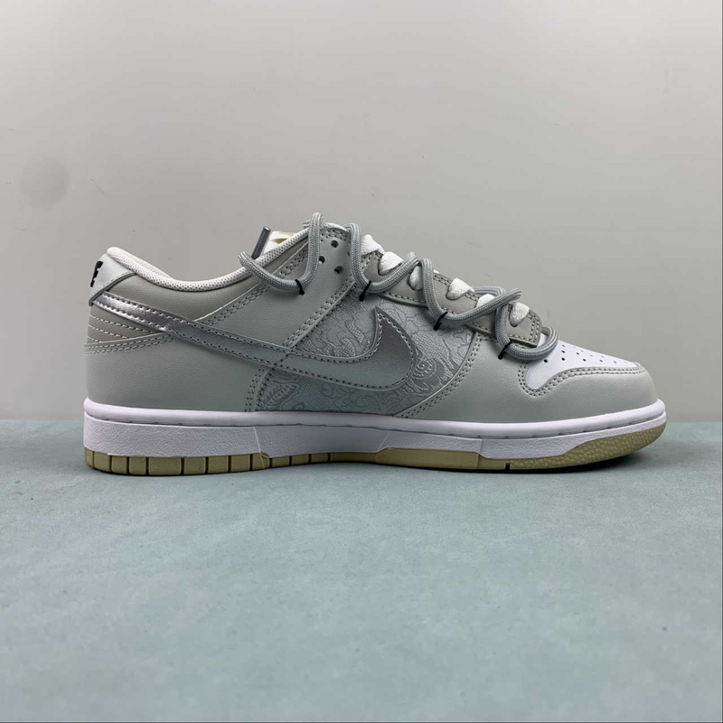 Dunk Low Platinum Mercury