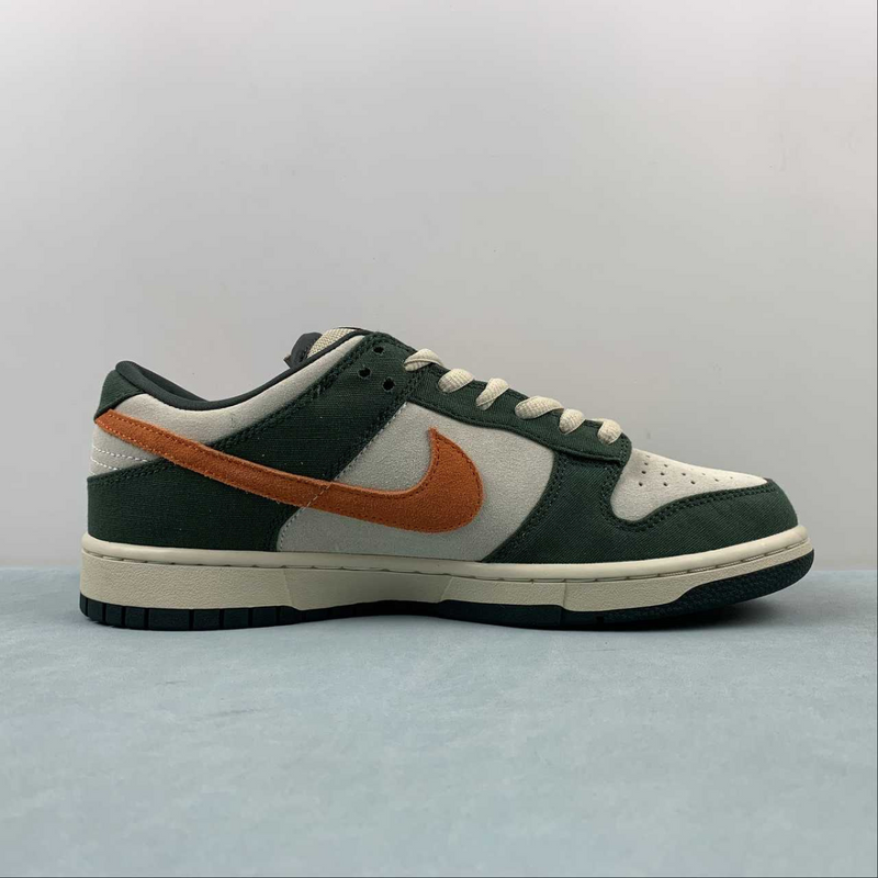 Dunk Low SB Eire