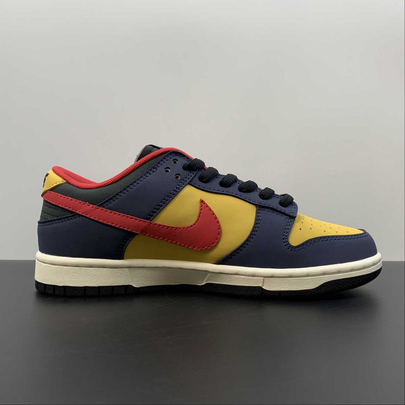 Dunk Low Snow Beach