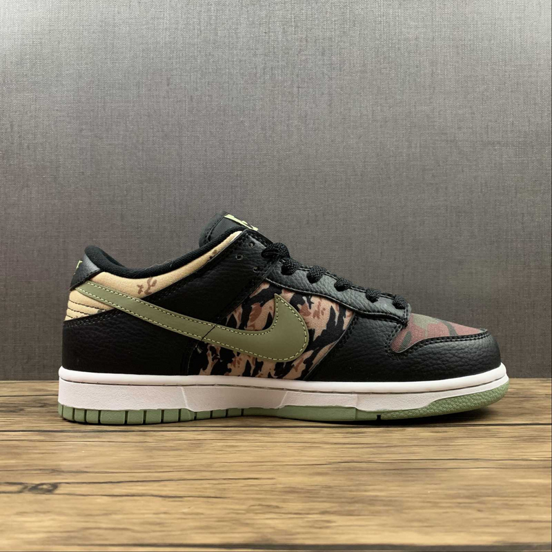 Dunk Low Camo Limited Edition