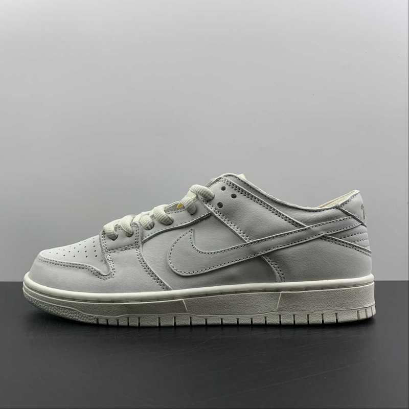 Dunk Low SB White Grey