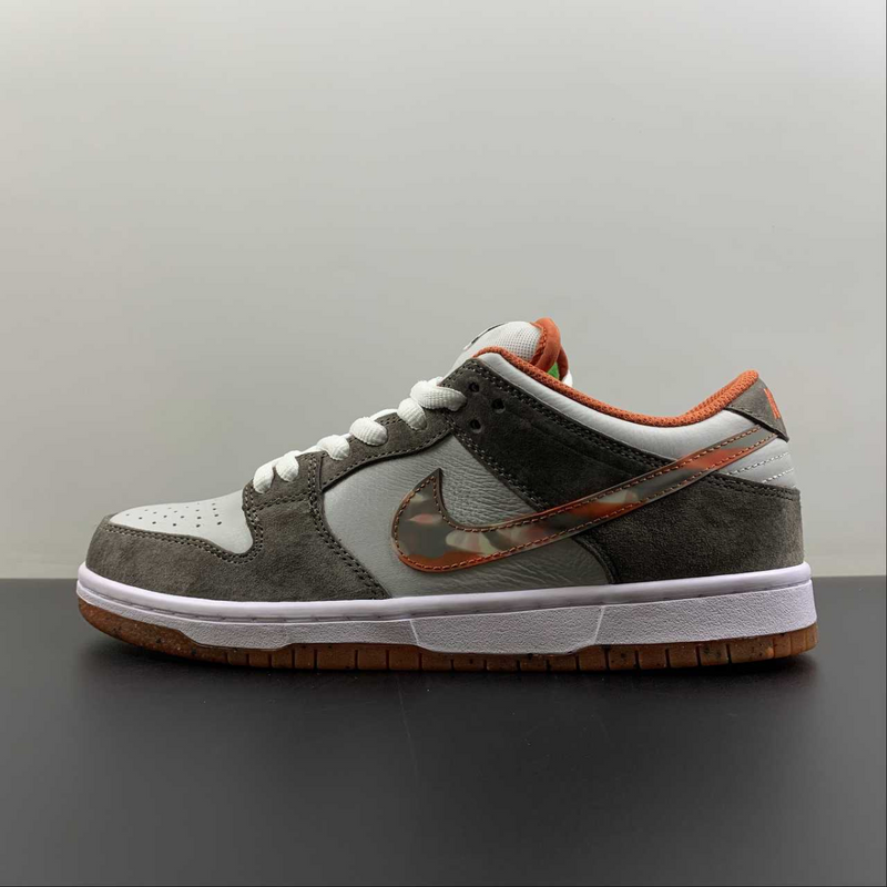 Dunk Low SB Crushed Dc Golden Hour