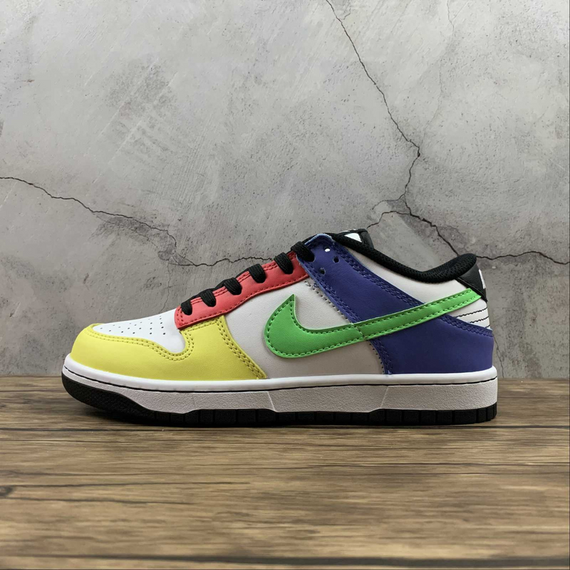 Dunk Low Green Strike