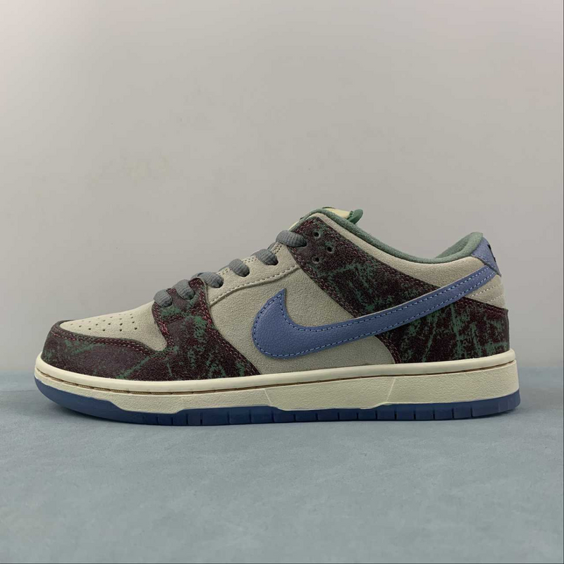 Dunk Low SB Crenshaw Skate