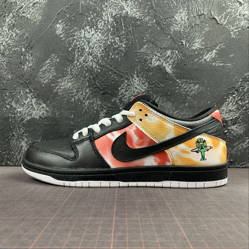 Dunk Low SB Raygun Tie-Dye Black