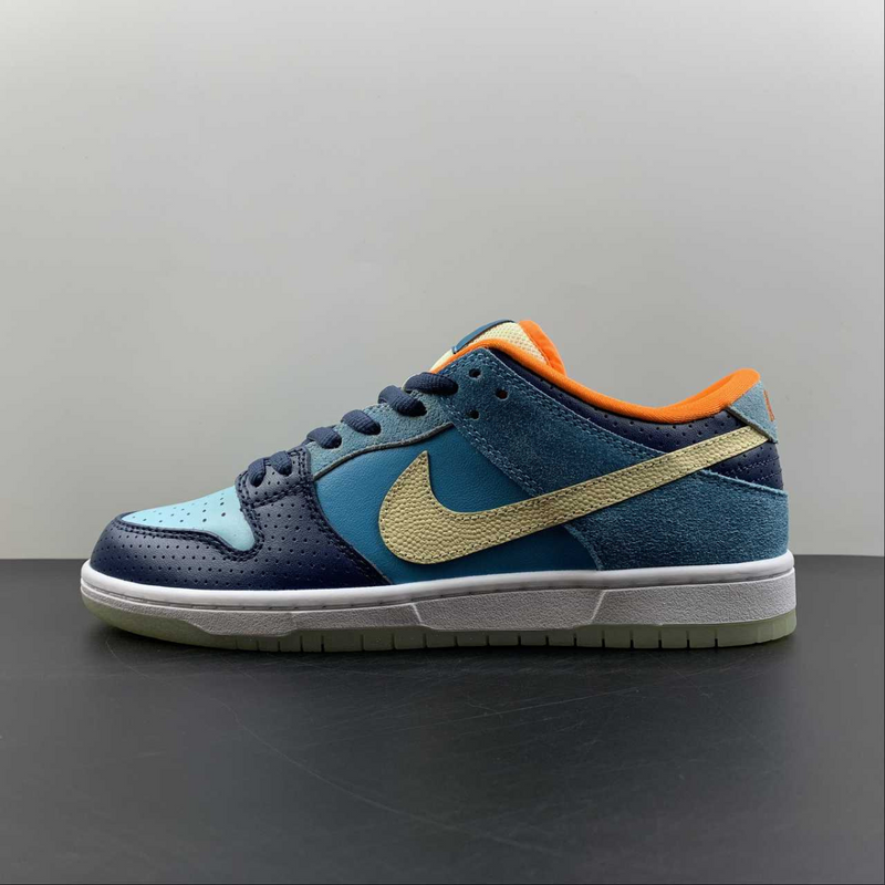 Dunk Low SB Mia Skate