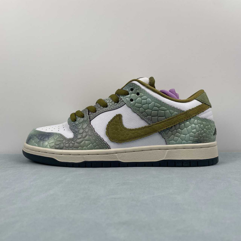 Dunk Low Pro SB x Alexis Sablone