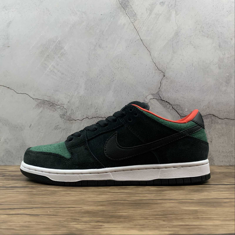 Dunk Low SB Reptile Gucci