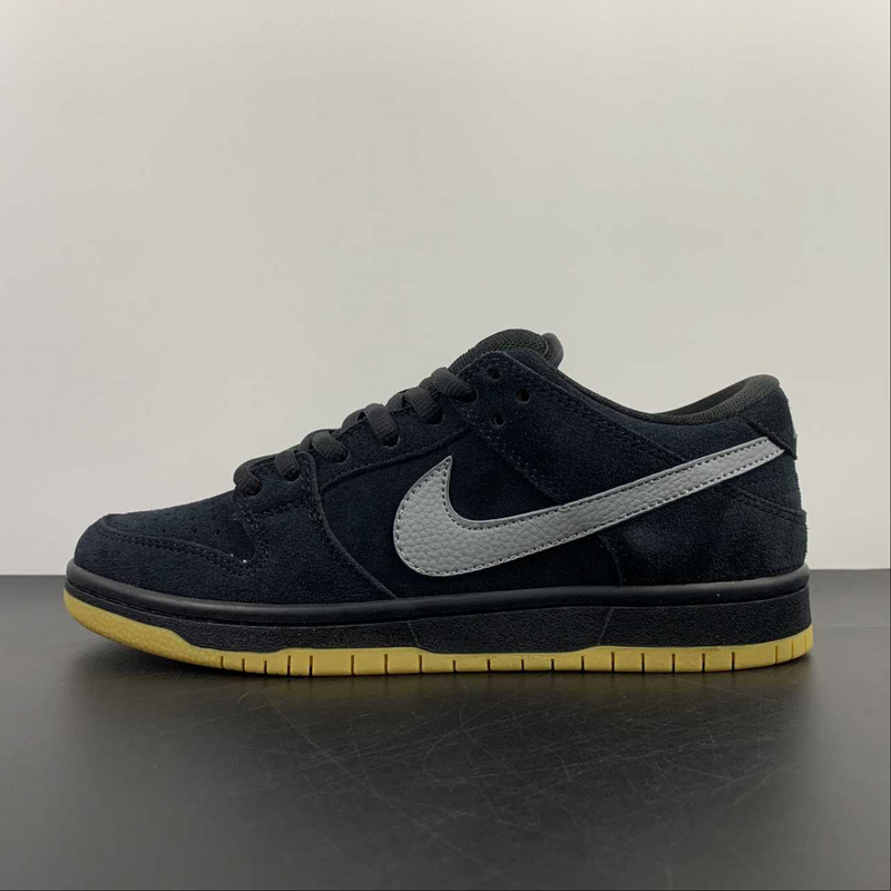 Dunk Low SB Pro Fog