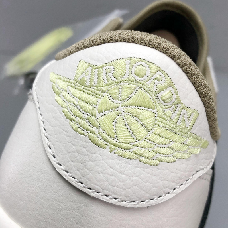 Travis Scott x Air Jordan 1 Low Golf Neutral Olive