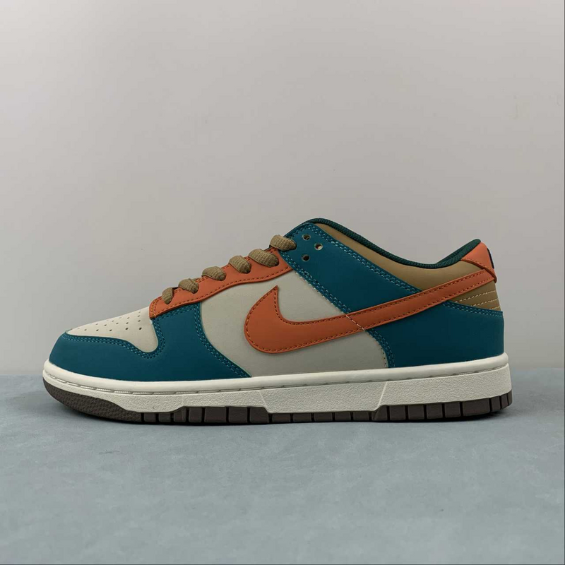 Dunk Low Pine Kumquat