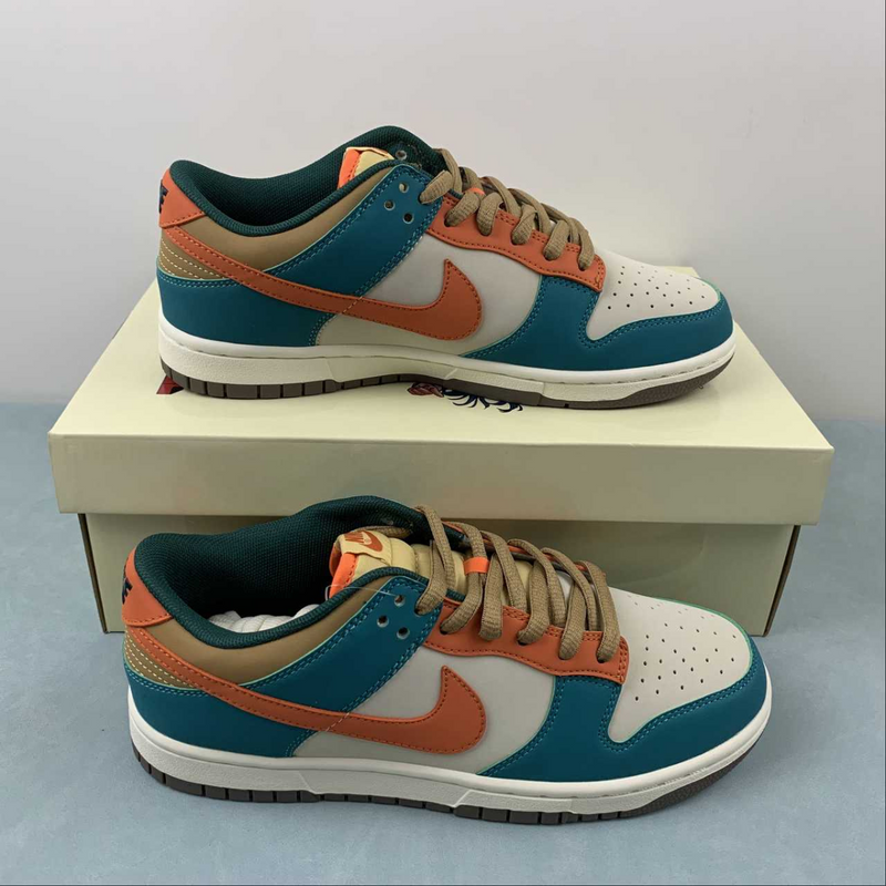 Dunk Low Pine Kumquat