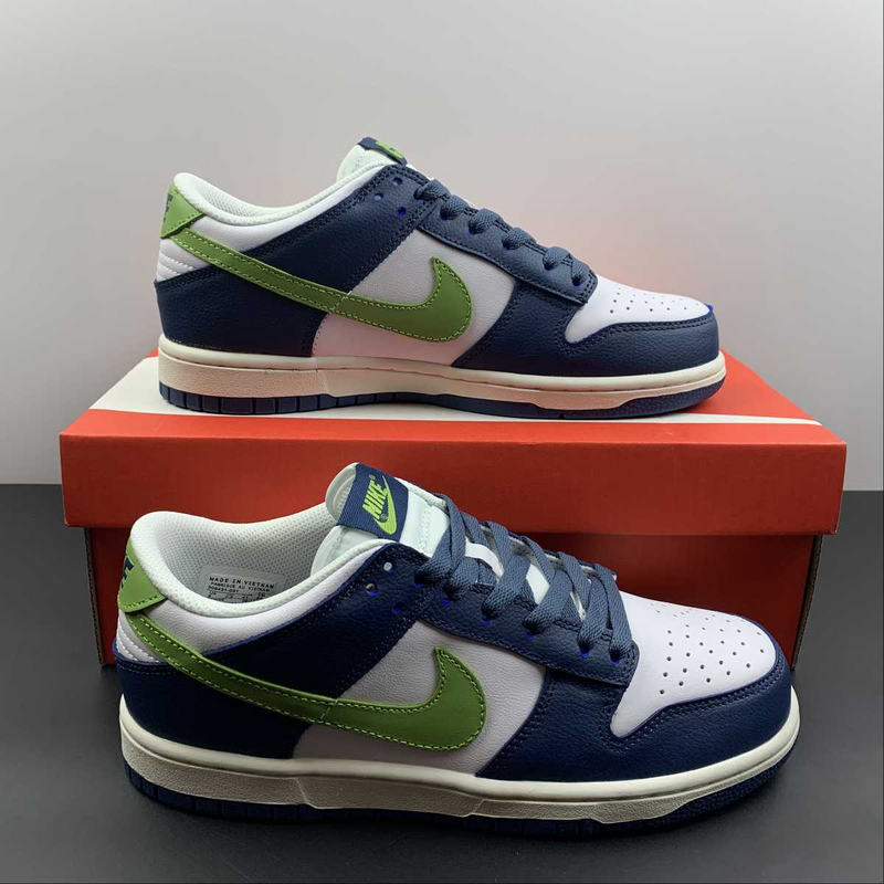 Dunk Low Obsidian Vintage Green