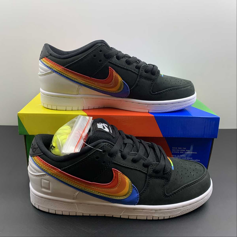 Dunk Low SB Polaroid