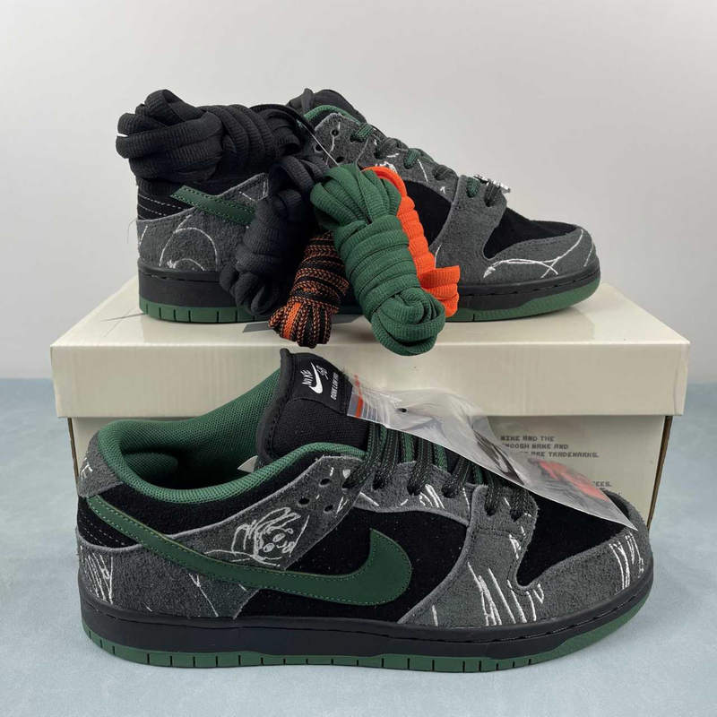 Dunk Low Pro SB Anthracite and Gorge Green