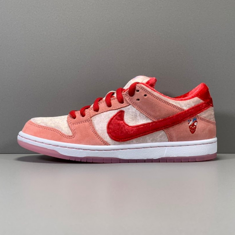 Dunk Low Strangelove Valentine's Day