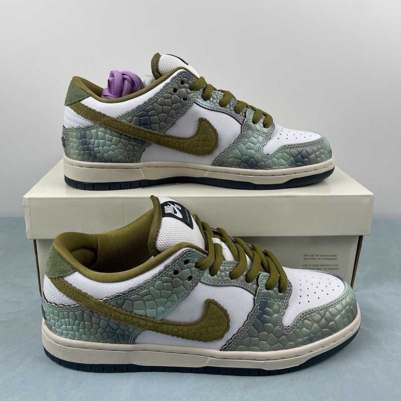 Dunk Low Pro SB x Alexis Sablone