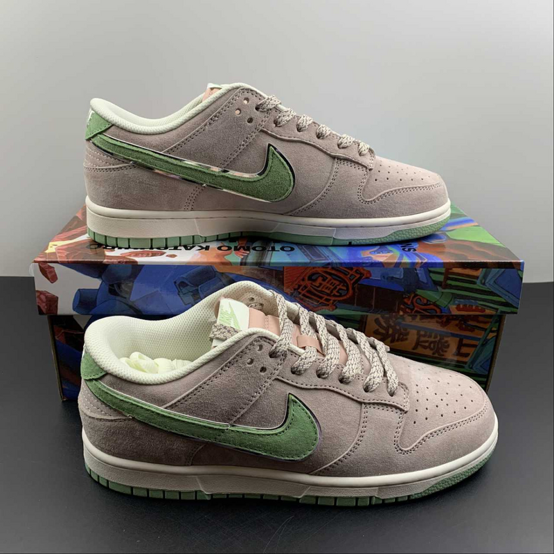 Dunk Low SB X Otomo Katsuhiro Grey White Green