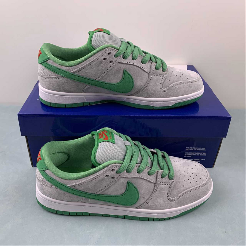 Dunk Low SB Medusa