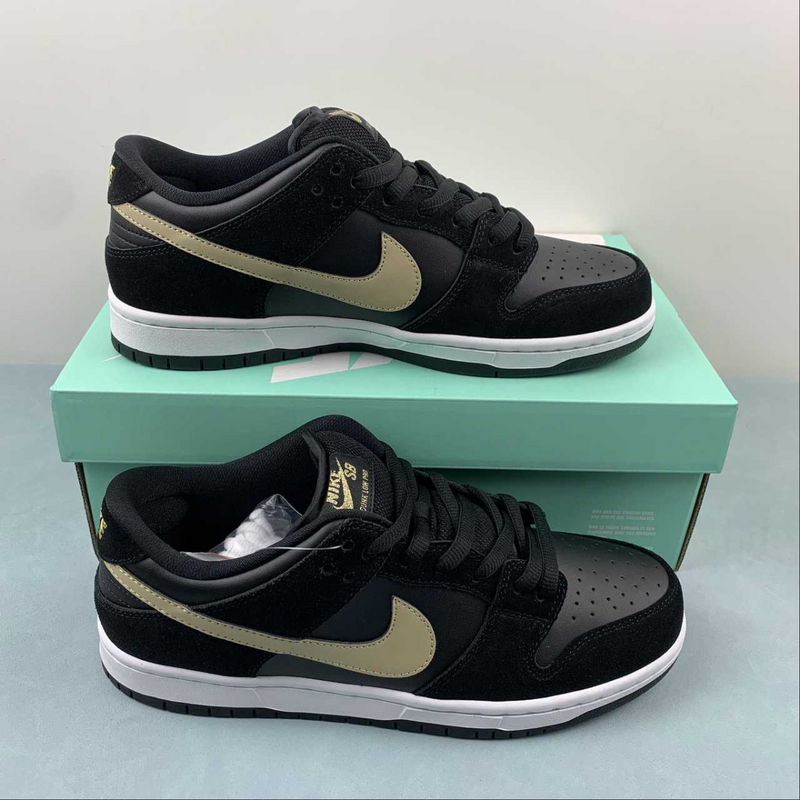 Dunk Low SB Pro Takashi