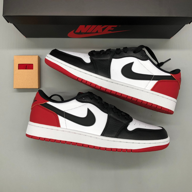 Air Jordan 1 Low Black Toe