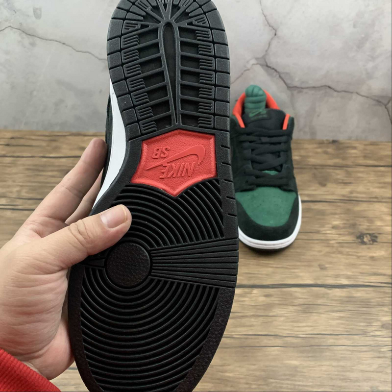 Dunk Low SB Reptile Gucci