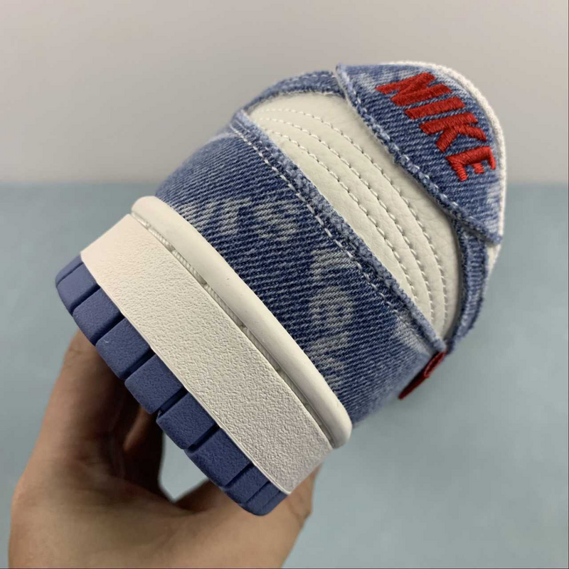 Dunk Low Levi's