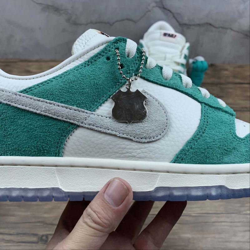 Dunk Low X Kasina Industrial Green