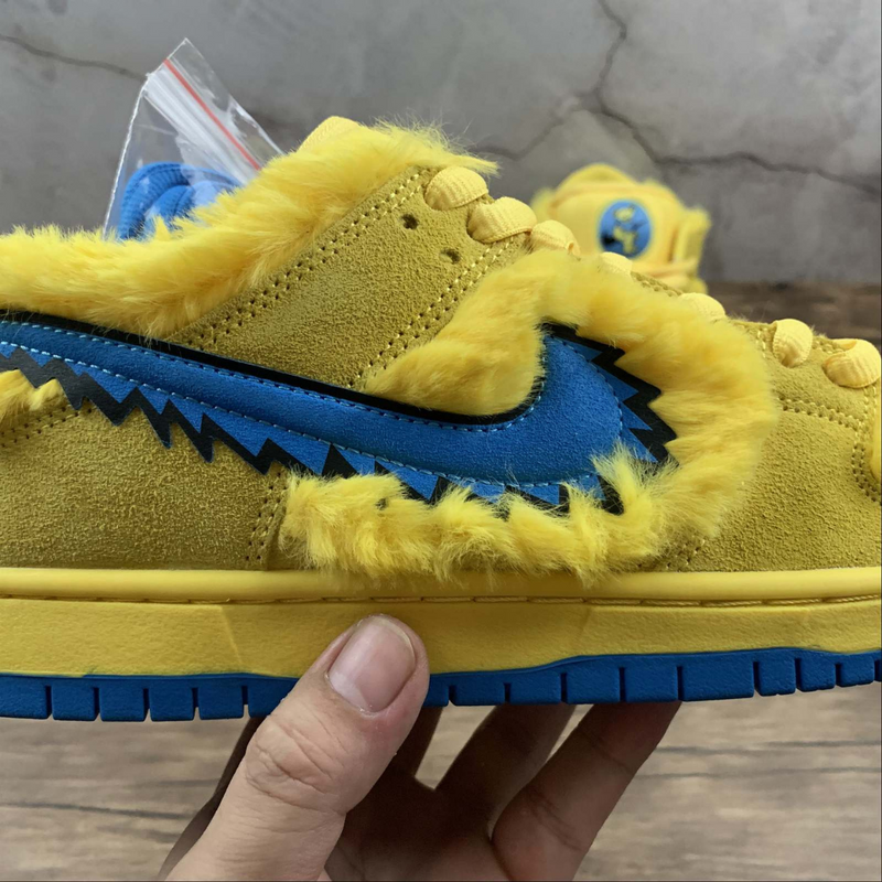 Dunk Low SB Grateful Dead Bears Yellow