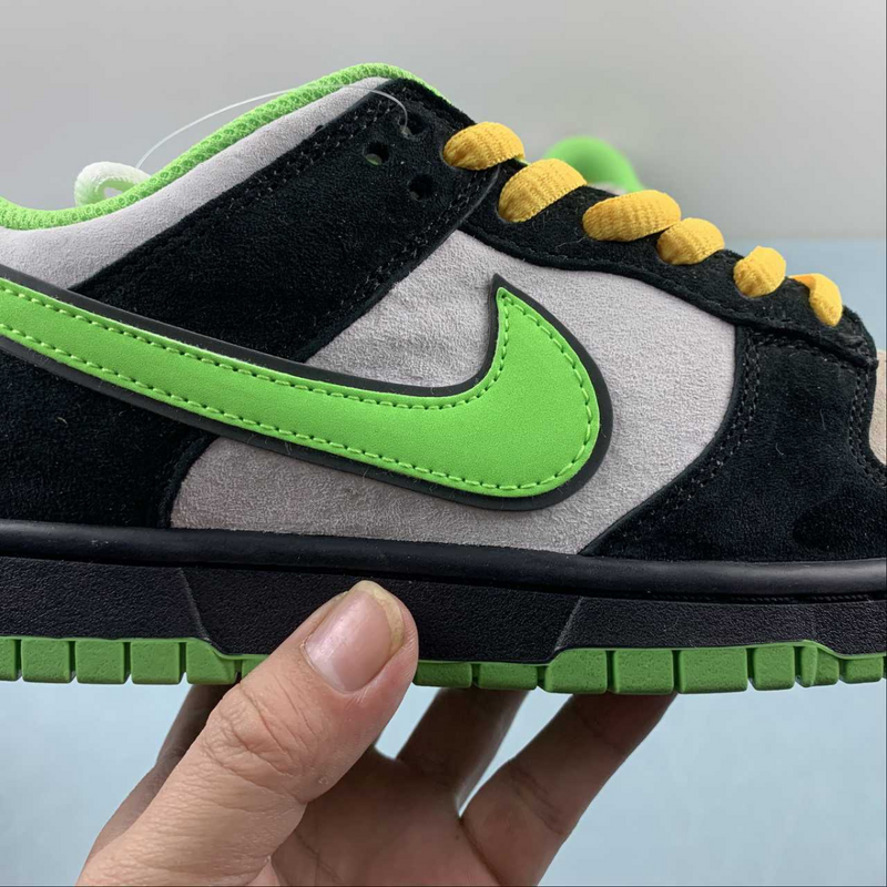 Dunk Low x The Powerpuff Girls Black Green White