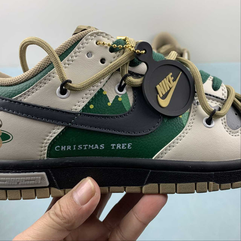 Dunk Low Christmas Tree