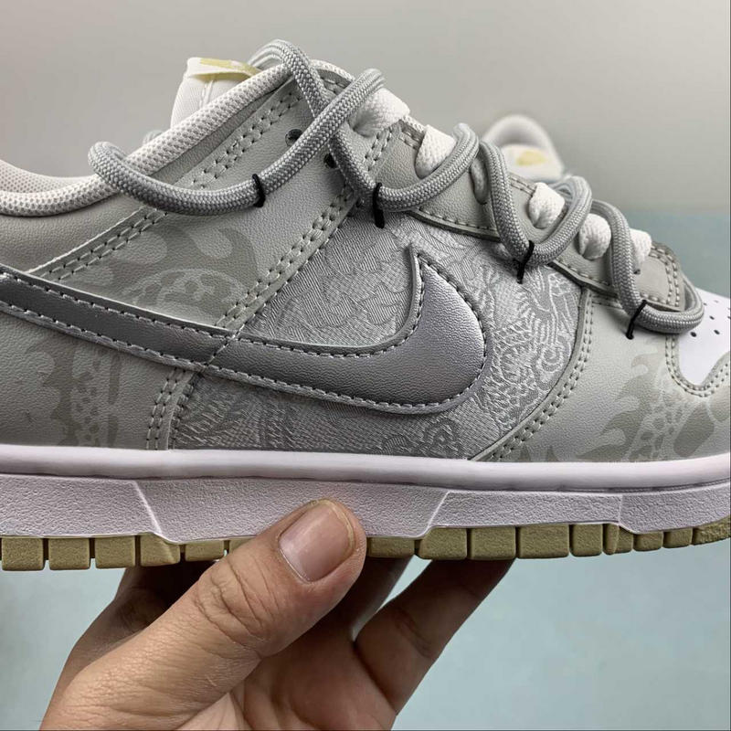 Dunk Low Platinum Mercury