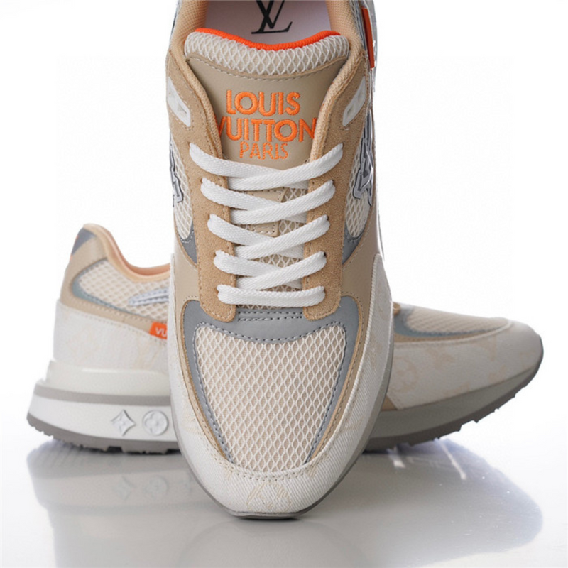 LV Runner Away Sneakers Beije