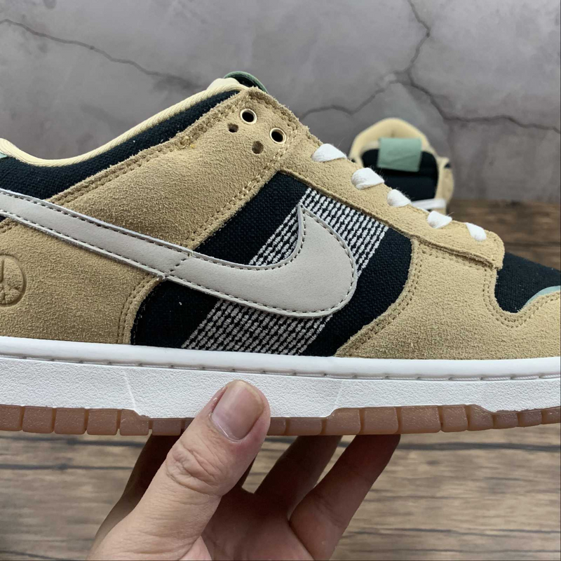 Dunk Low Rooted in Peace