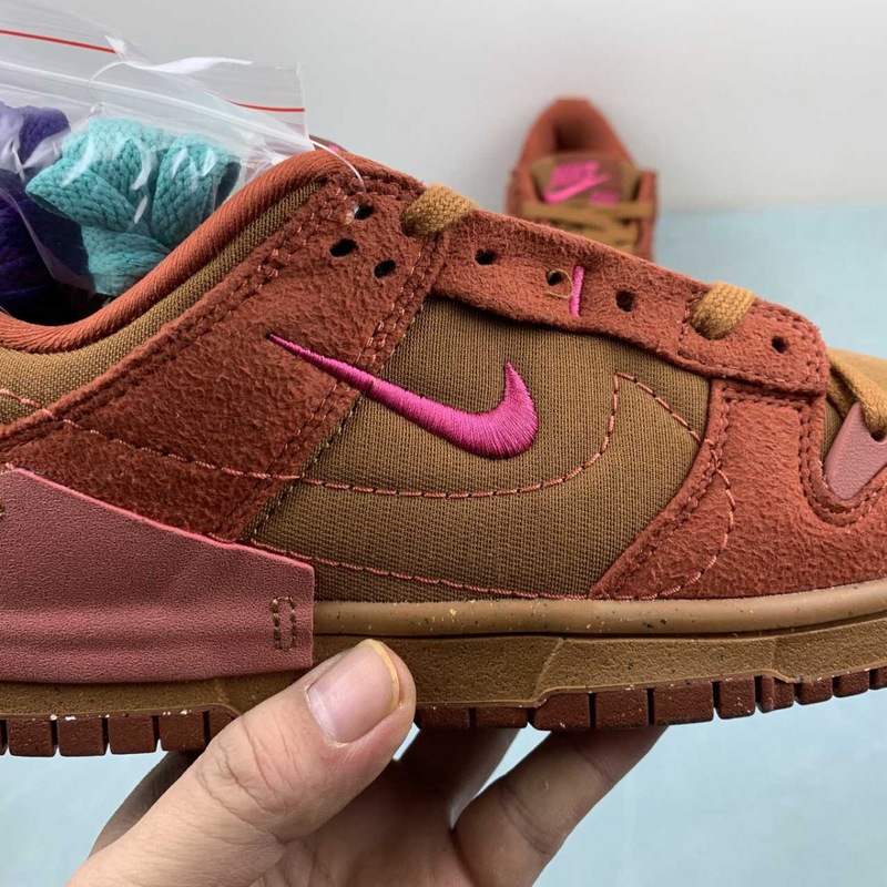 Dunk Low Disrupt Desert